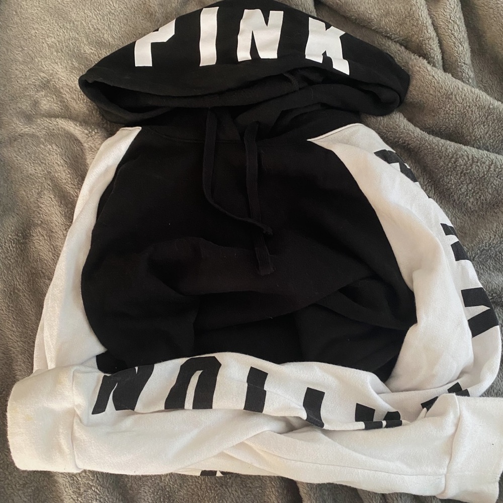 PINK Black Cropped Hoodie Size Medium